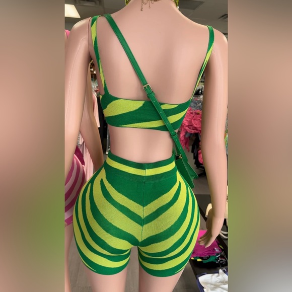 Two Piece Set - Picture 3 of 4